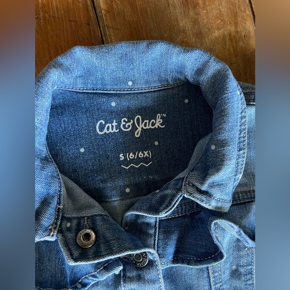 Cat & Jack, White Polka Dot, Denim, Jean Jacket. Girls, Toddler, Size S/6X - Picture 4 of 4